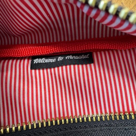 HERSCHEL SUPPLY CO. Settlement Hip Pack Black Waist Bag Adjustable Fanny Pack - Picture 10 of 12